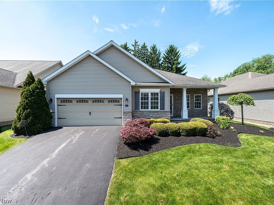 1st image of 30 Barnstone Ln #18