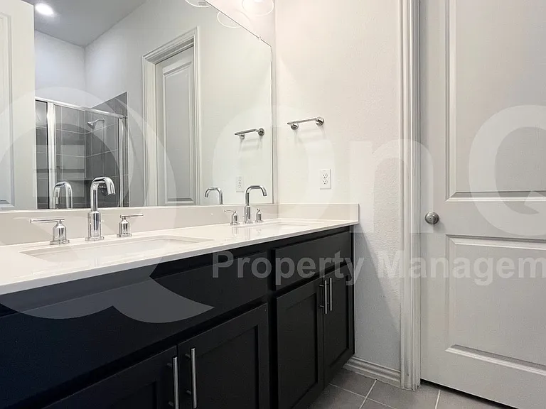 7529 Regal Ln — Photo 19