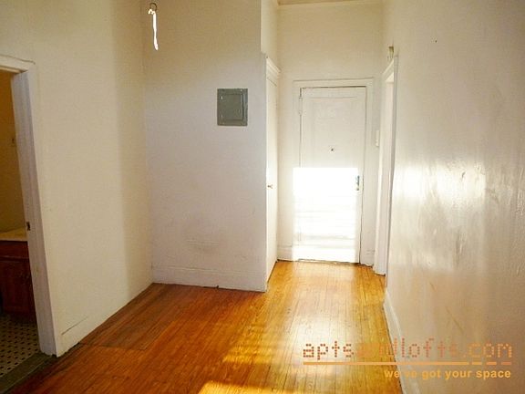 2nd image of 368 Van Brunt St APT 4