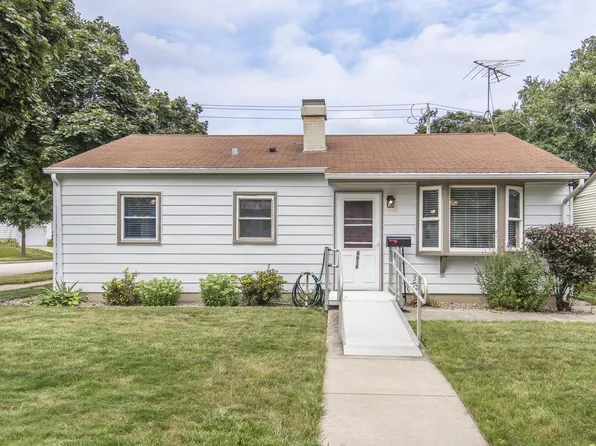 6618 West Fremont PLACE, Milwaukee, WI 53219