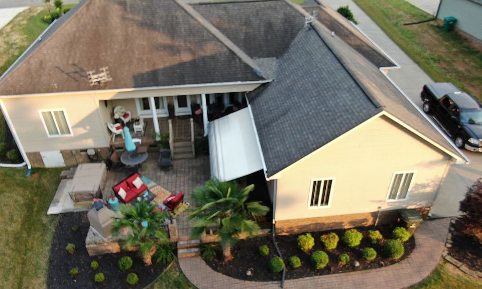2nd image of 107 Royal Dr