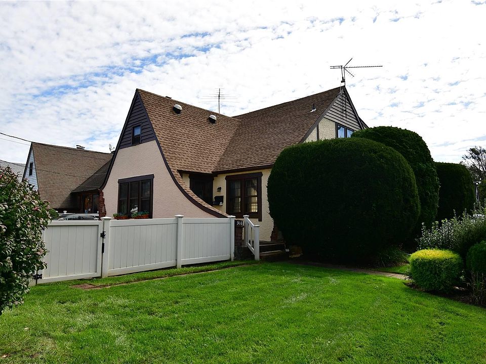 1st image of 916 Centennial Avenue