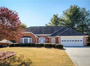 355 Stepping Stone Dr, Alpharetta, GA 30004