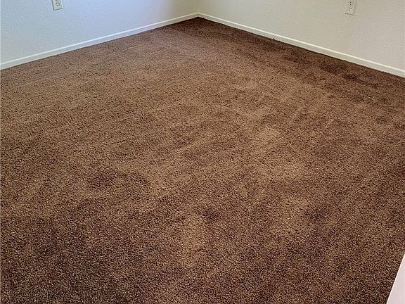3rd image of 38708 Larkin Ave