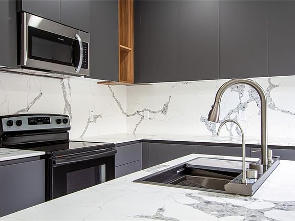 4th image of 4216 Hummingbird Ave #75