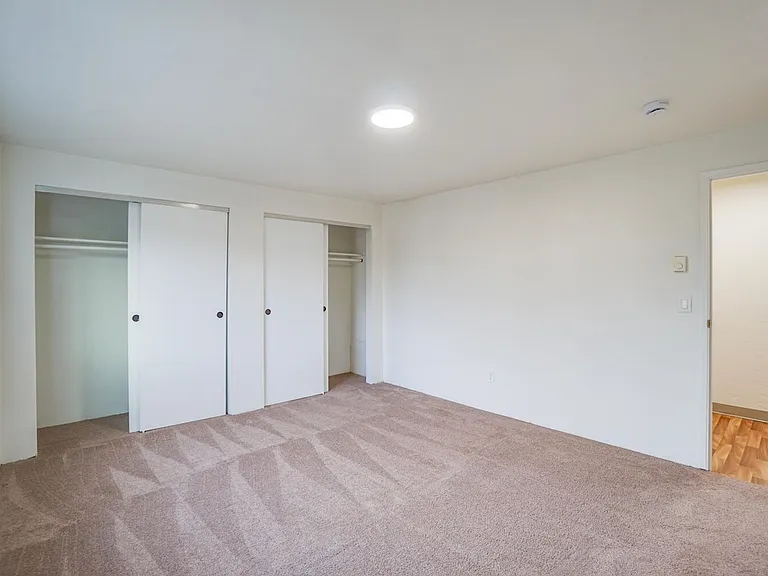 Westwood Apartments ** On-site Laundry Facilities, Off-Street Parking & Private Patio or Balcony — Photo 15