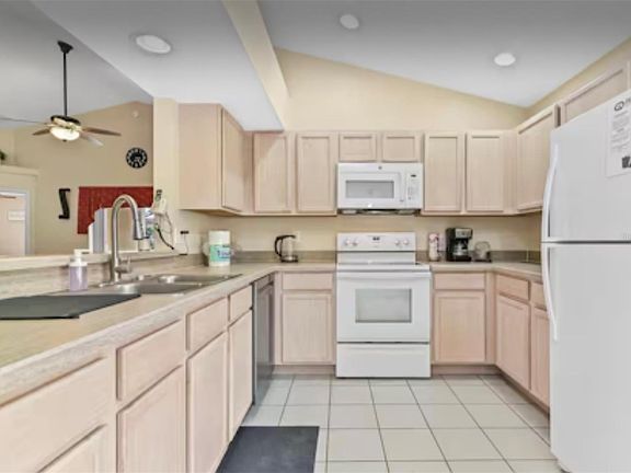 4th image of 100 Cardinal Ct