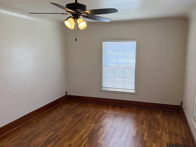 2922 Center Point Rd NE — Photo 10