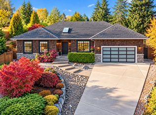 6161 Highmoor Pl, Sechelt, BC V7Z 0L1