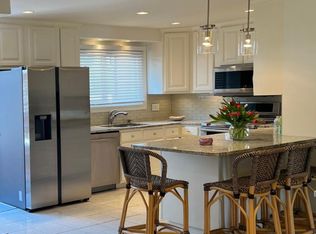 412 Glendale Rd, Glenview, IL 60025