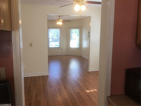 2nd image of 1432 Hopkins Ave