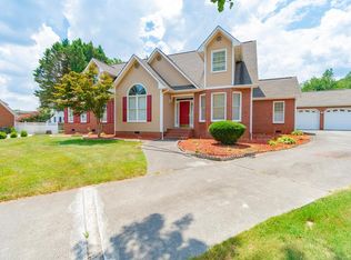 2013 Sheffield Pl, Dalton, GA 30720