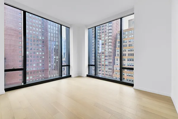 Rented by City Connections Realty | media 2