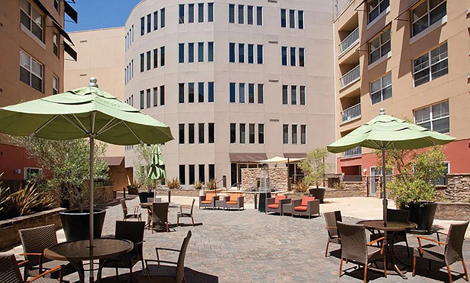 Rafael Town Center Apartments — Photo 3