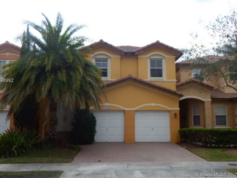 1st image of 11341 NW 84th St