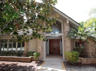 1202 Palm View Ave, Belleair, FL 33756
