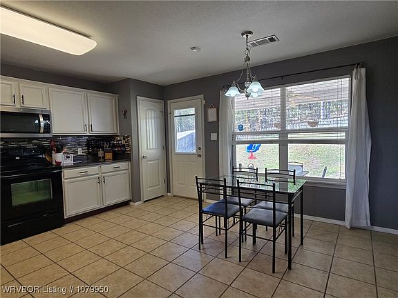 5th image of 2308 Park Ave