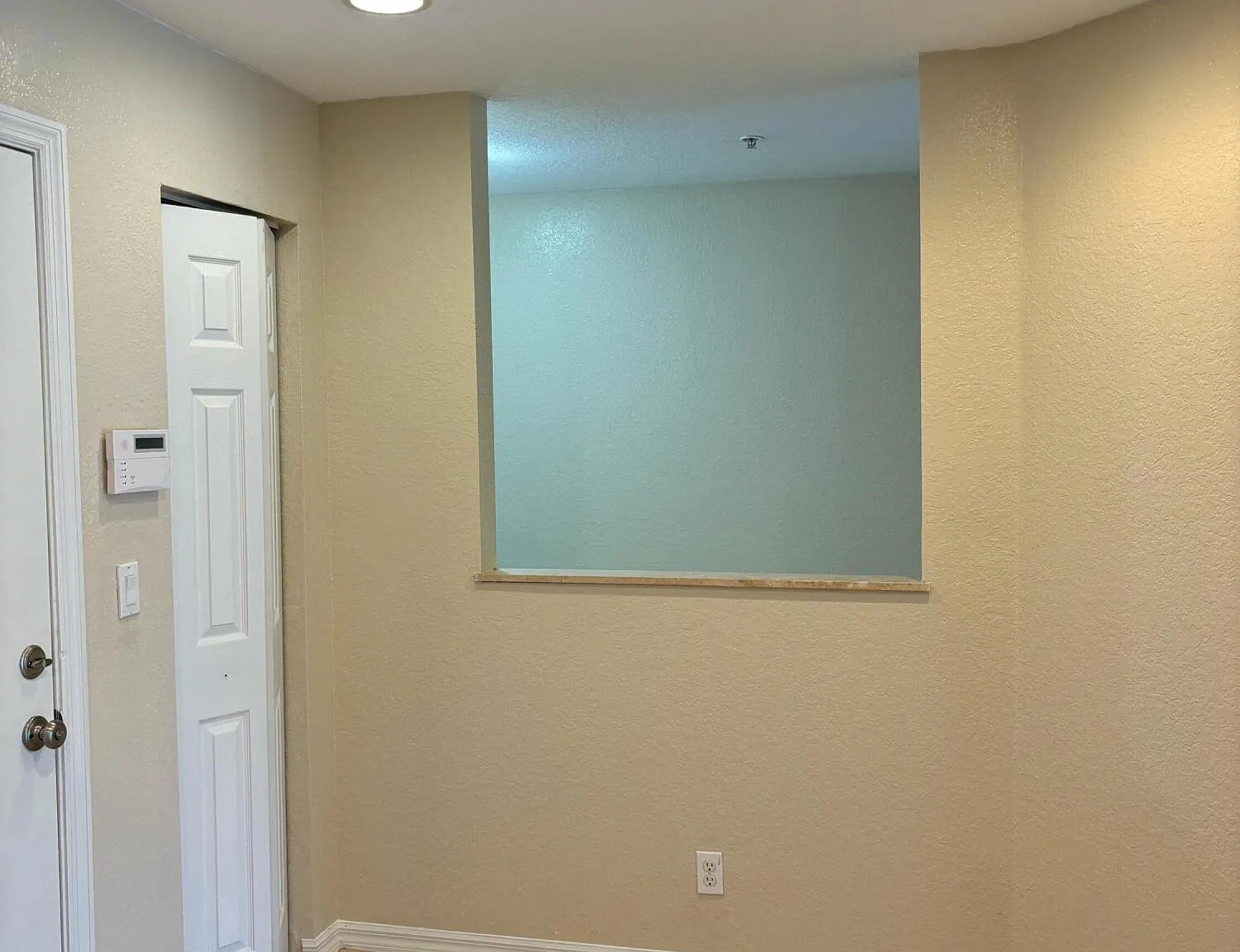 3 bed, 2.5 bath, 1492 sqft, $2,200 — Photo 4