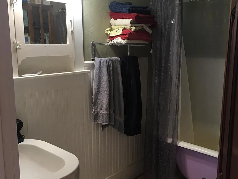 1382 S Green St — Photo 22