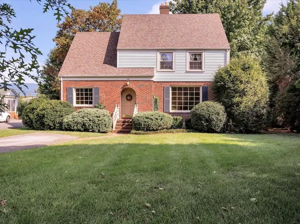 641 Apperson Dr, Salem, VA 24153