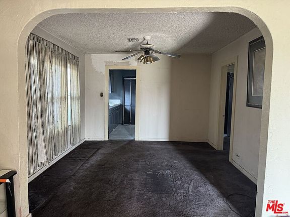 3rd image of 5526 S Wilton Pl