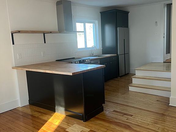 3rd image of 49-51 Mechanic St #2