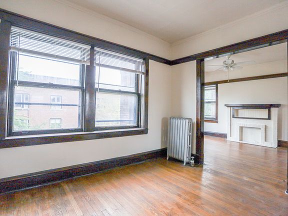 3rd image of 1535 W Cornelia Ave Unit 1