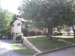 1370 Solar Dr, Hixson, TN 37343