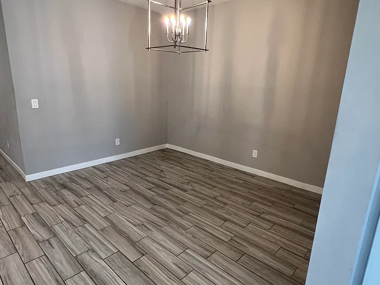 843 E Wiley Way — Photo 8