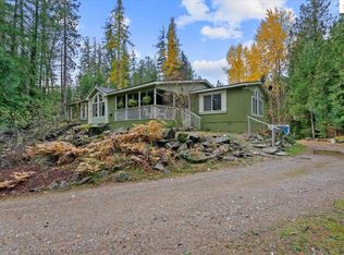 9864 Bottle Bay Rd, Sagle, ID 83860