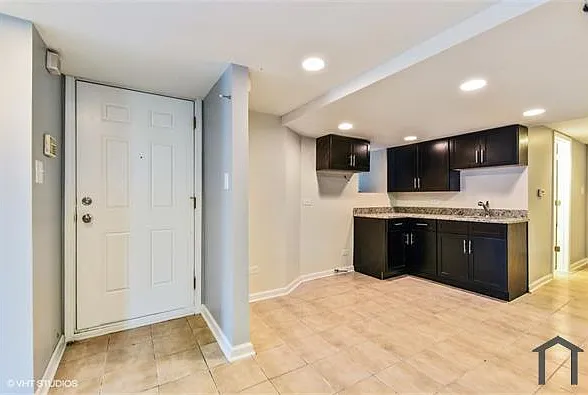 2 bed, $1,000 — Photo 4