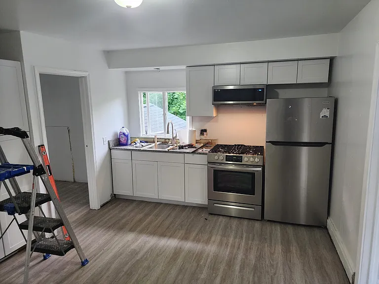 94 Bristol St #1 — Photo 2