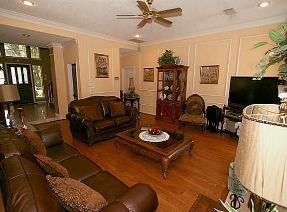 3rd image of 1924 Kiestwood Cir