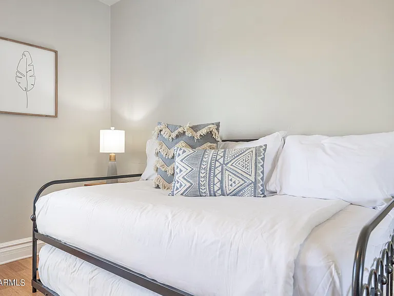 5948 E Corrine Dr — Photo 32