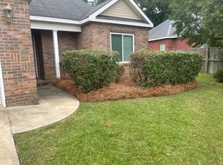 210 Manchester Ln, Byron, GA 31008