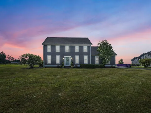 2838 Hocking Trl, Canal Winchester, OH 43110