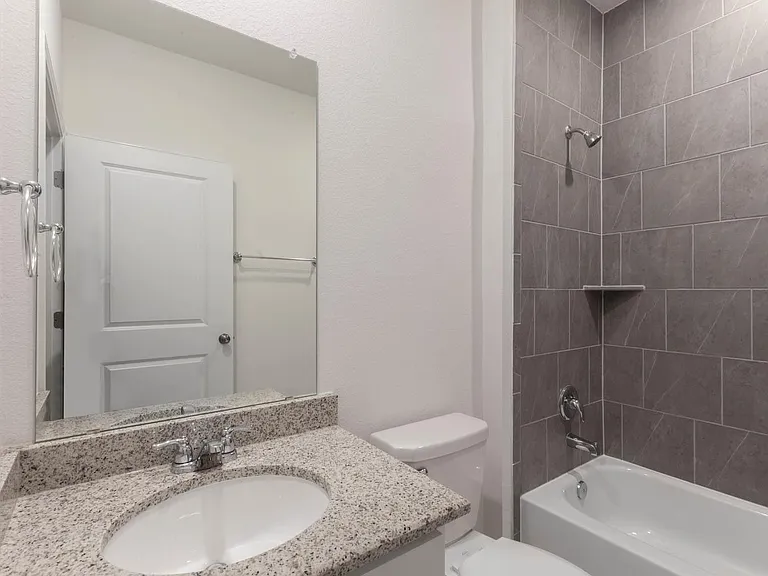 309 Barton Oak Trl — Photo 17