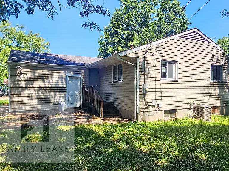 10728 Spring Garden Dr — Photo 28