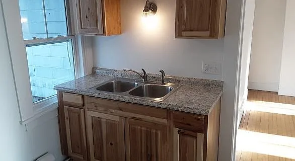 22 Middle St #2 — Photo 2