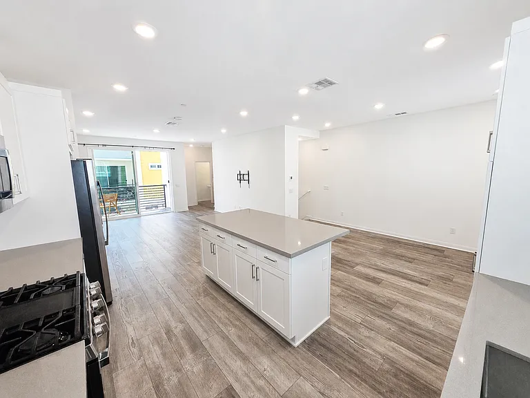 1980 Affinity Ln — Photo 14