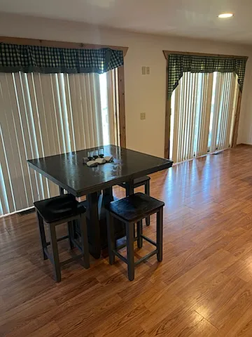 2 bed, 800 sqft, $1,000 — Photo 2