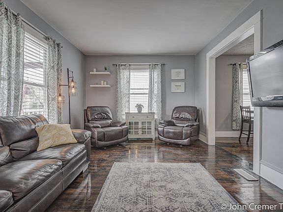 3rd image of 347 Quimby St NE