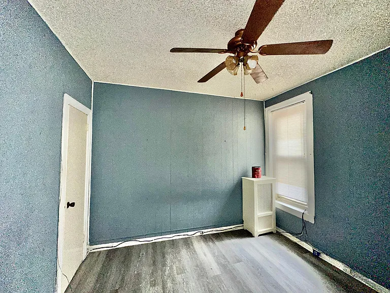 5427 Akron St — Photo 33
