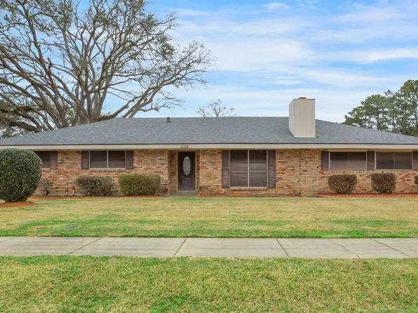 100 Caesar Dr, Lafayette, LA 70508