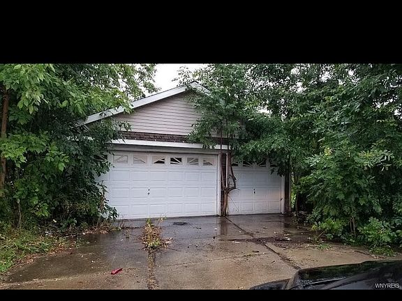 3rd image of 174 Roswell Ave