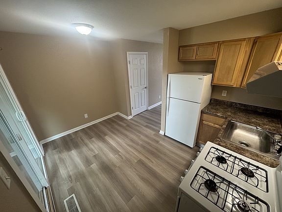 4th image of 2032 Westgate Dr #5