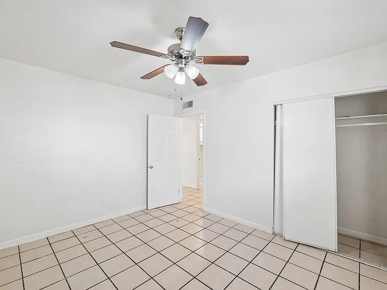 2133 W Adams St #3 — Photo 16