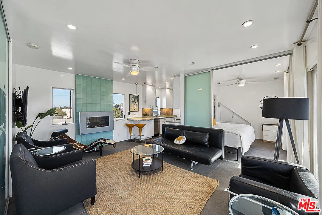 2 bed, $4,995 — Photo 3