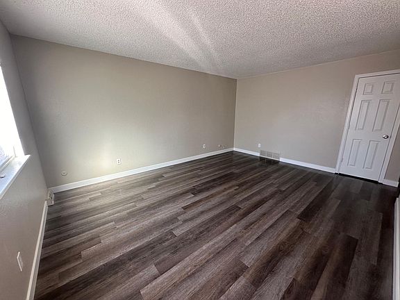 2nd image of 1361 Sable Blvd