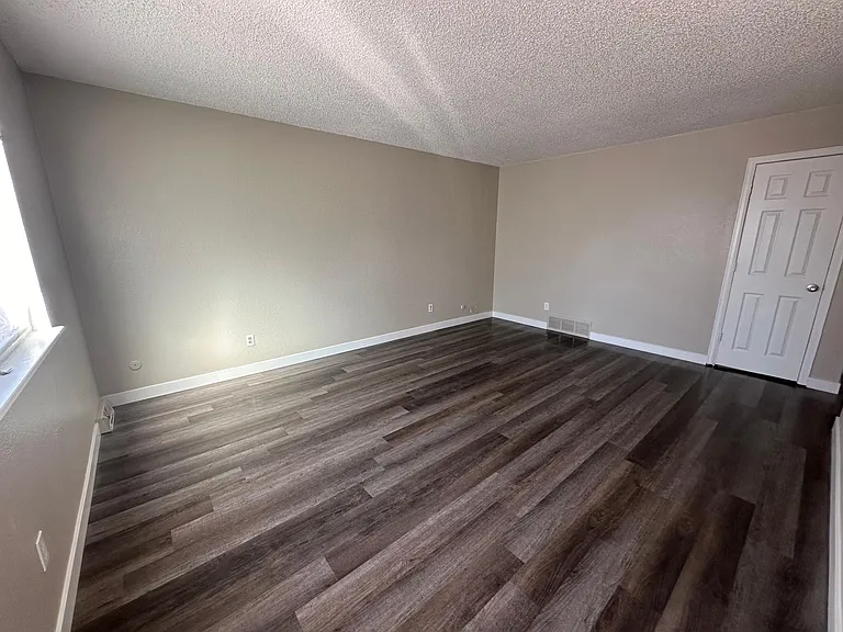 1361 Sable Blvd — Photo 2